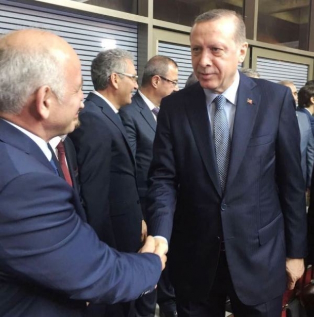 Halit İnci ve Tayyip Erdoğan Tokalaşması